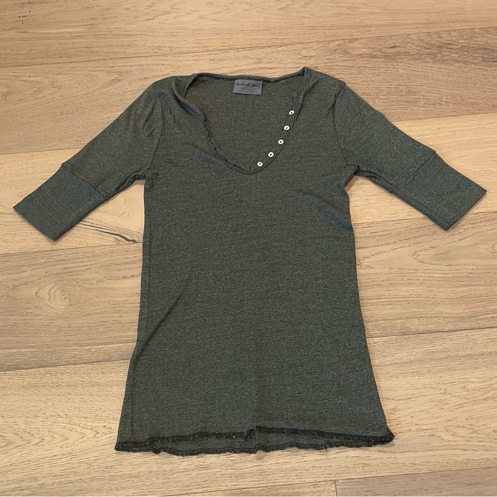 GUC Micheal Stars elbow sleeve henley t shirt.
